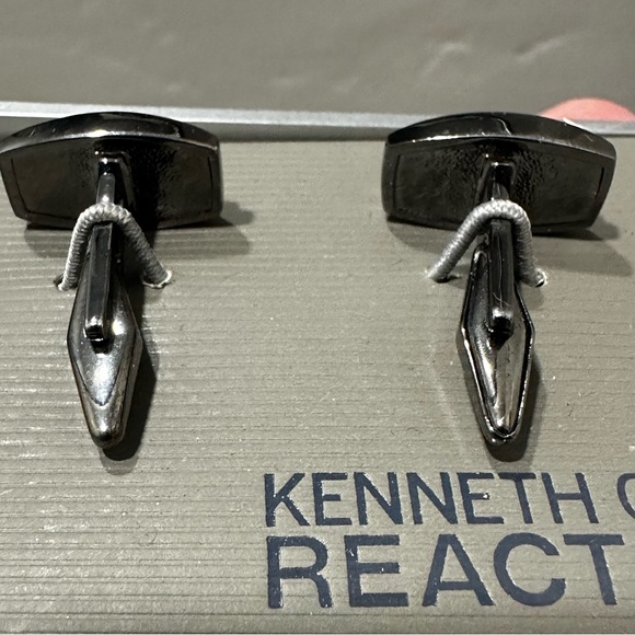 Kenneth Cole Cufflinks Brushed Polished Steel Silver Tone Rectangle Mens New - Picture 10 of 12